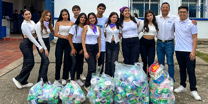 Estudiantes de Unicomfacauca llevan solidaridad y aprendizaje a la Reclusión La Magdalena