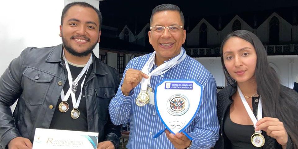 Grupo de teatro Charlot Unicomfacauca brilla en importantes certámenes teatrales